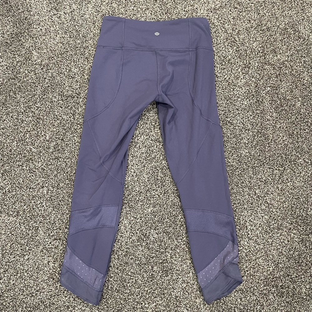 Lululemon leggings size 4 - Picture 3 of 4
